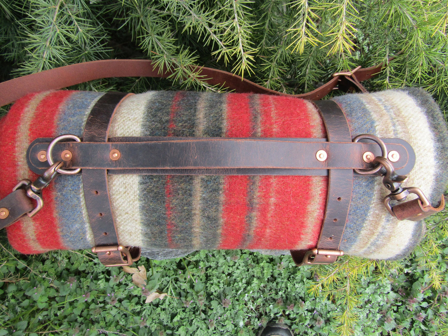 Hand made Crazy Horse Water Buffalo veg tanned leather blanket carrier/ blanket harness/bedroll