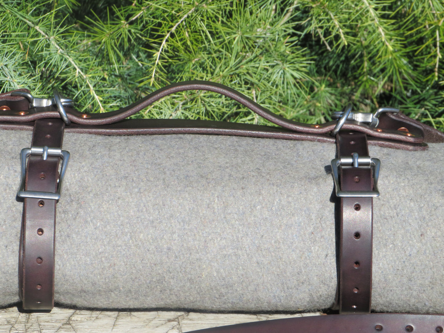 Hand made Chanin Dark Brown Bridle leather blanket carrier/ blanket harness/ leather bedroll, leather blanket straps/ Custom made leather bedroll