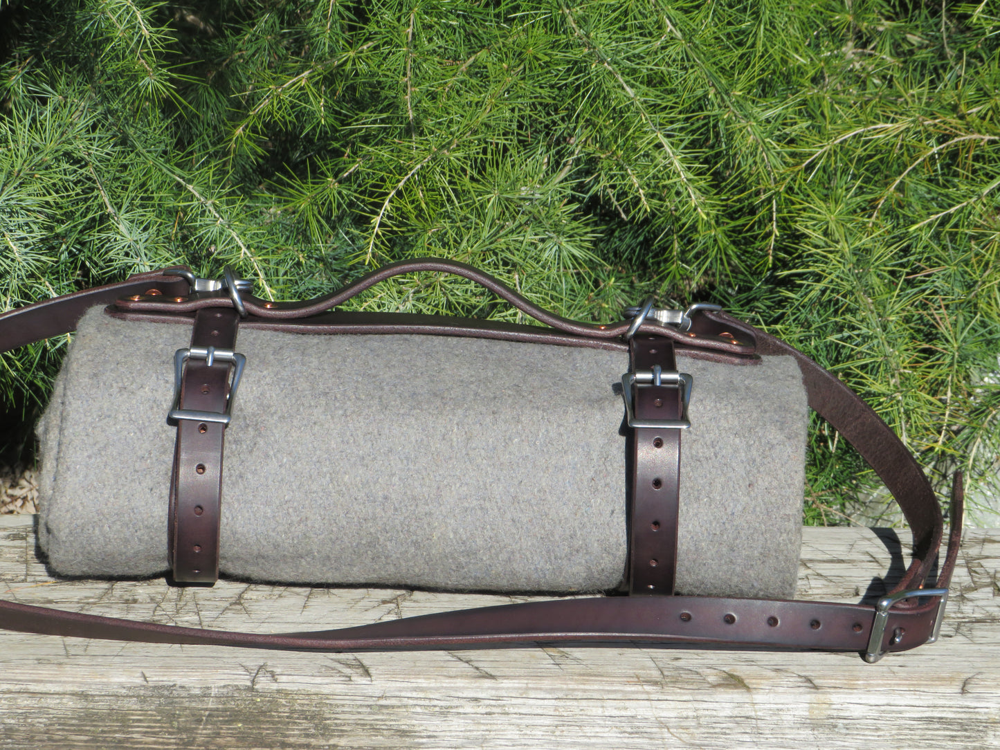 Hand made Chanin Dark Brown Bridle leather blanket carrier/ blanket harness/ leather bedroll, leather blanket straps/ Custom made leather bedroll
