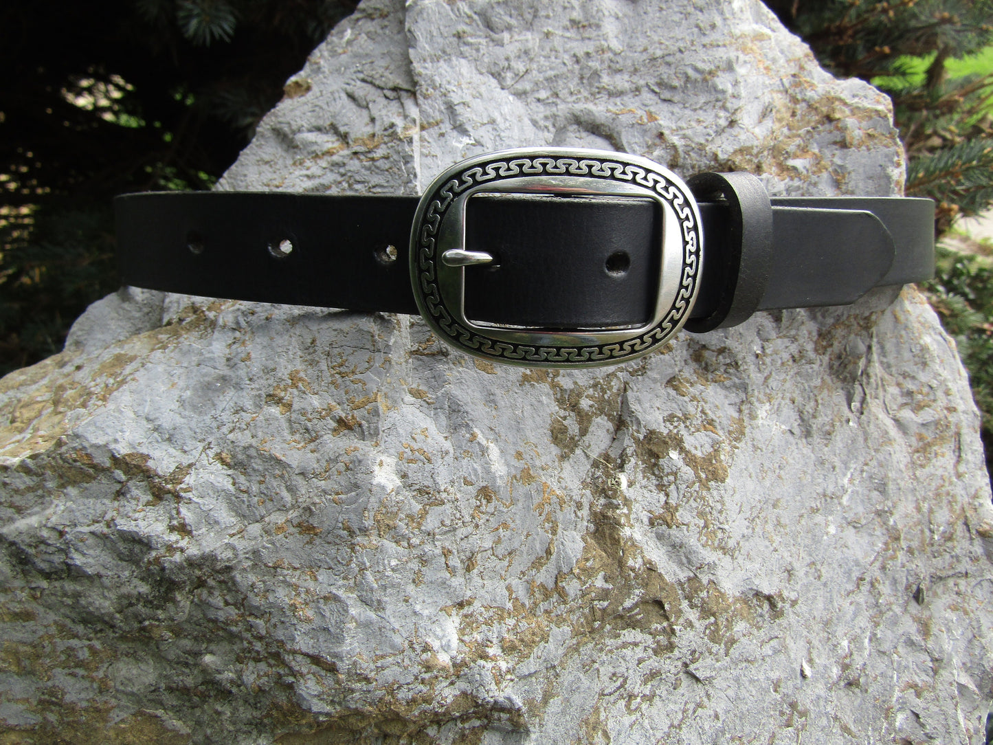 1 inch wide belt Black Full Grain leather belt Horseshoe hardware