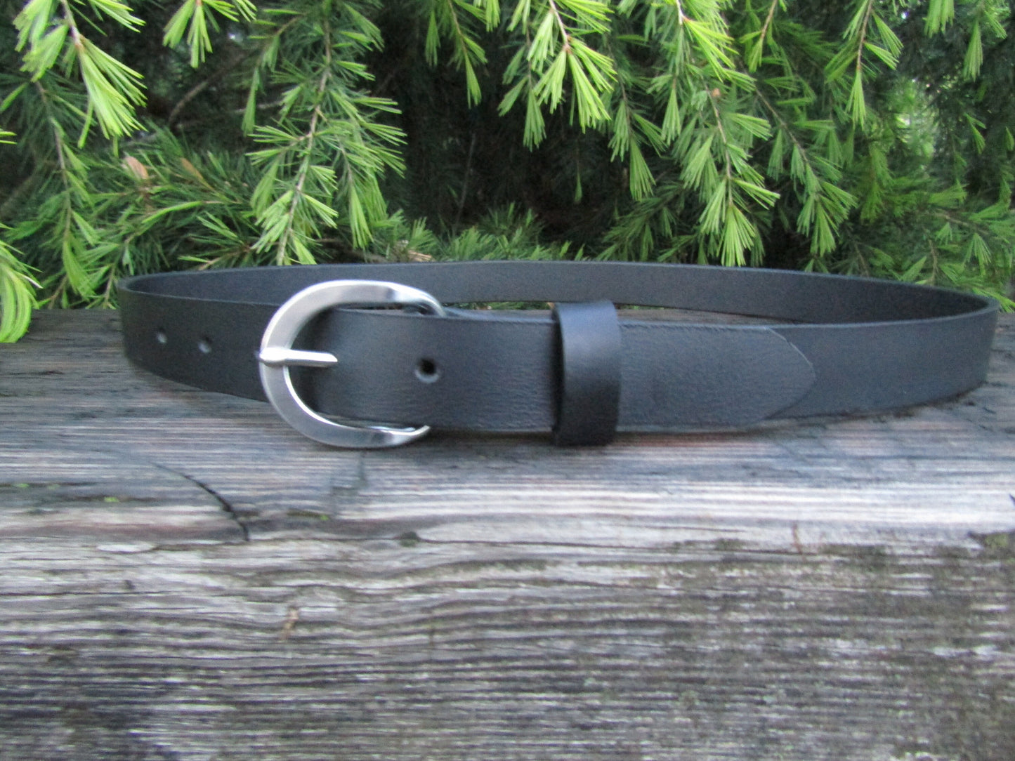 Narrow leather belt/ Womans Belt / black leather womans belt, 1 inch wide leather belt