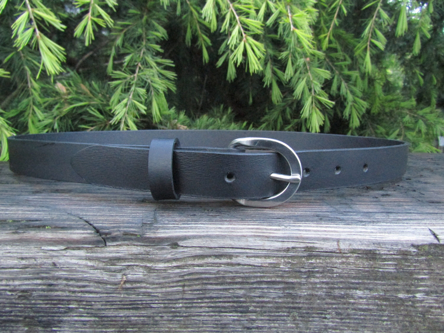 Narrow leather belt/ Womans Belt / black leather womans belt, 1 inch wide leather belt