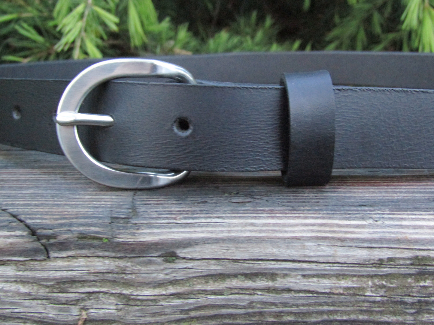 Narrow leather belt/ Womans Belt / black leather womans belt, 1 inch wide leather belt
