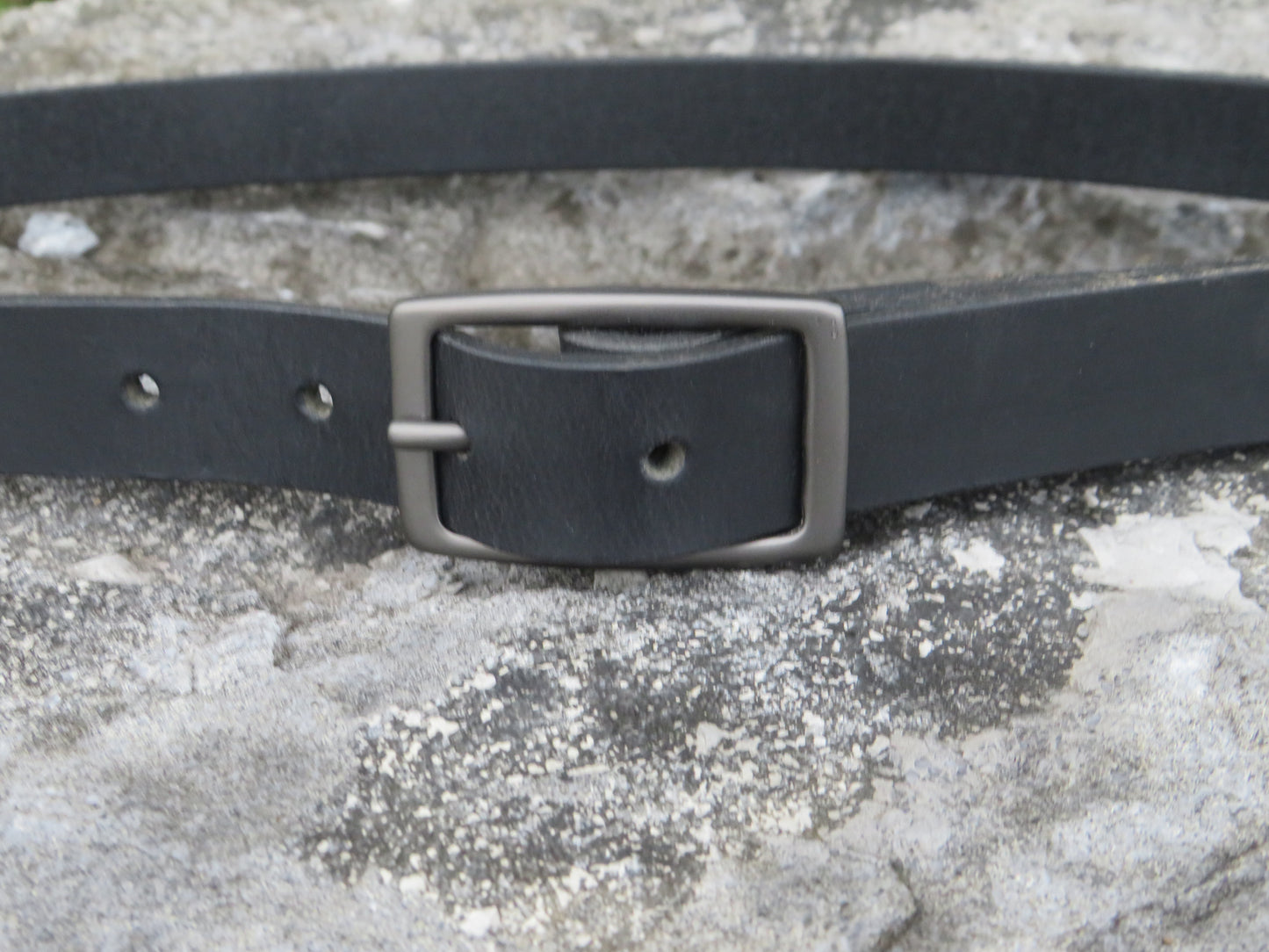 Narrow leather belt, Womans Belt  full grain black leather mens leather belt,1 inch wide belt