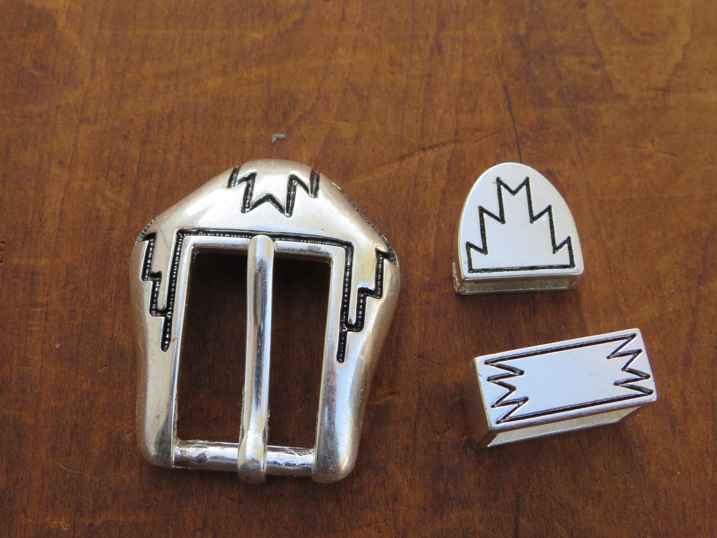 Pair of 3/4" inch  Southwestern buckle will fit a 3/4" strap , horse tack, belt buckle with keeper and tip