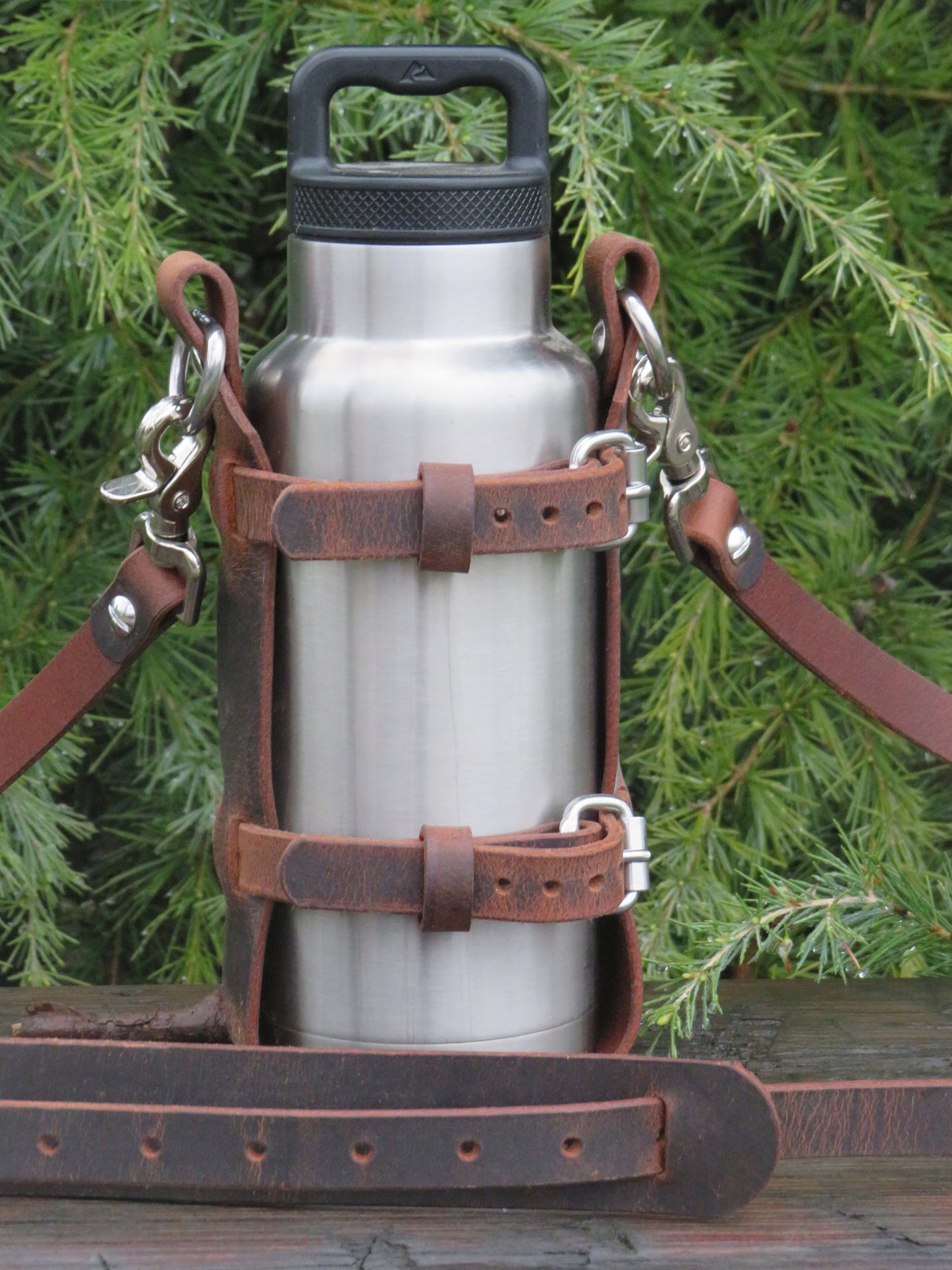 Adjustable leather water bottle carrier with shoulder strap and shoulder pad , Stainless Steel buckles, full grain leather