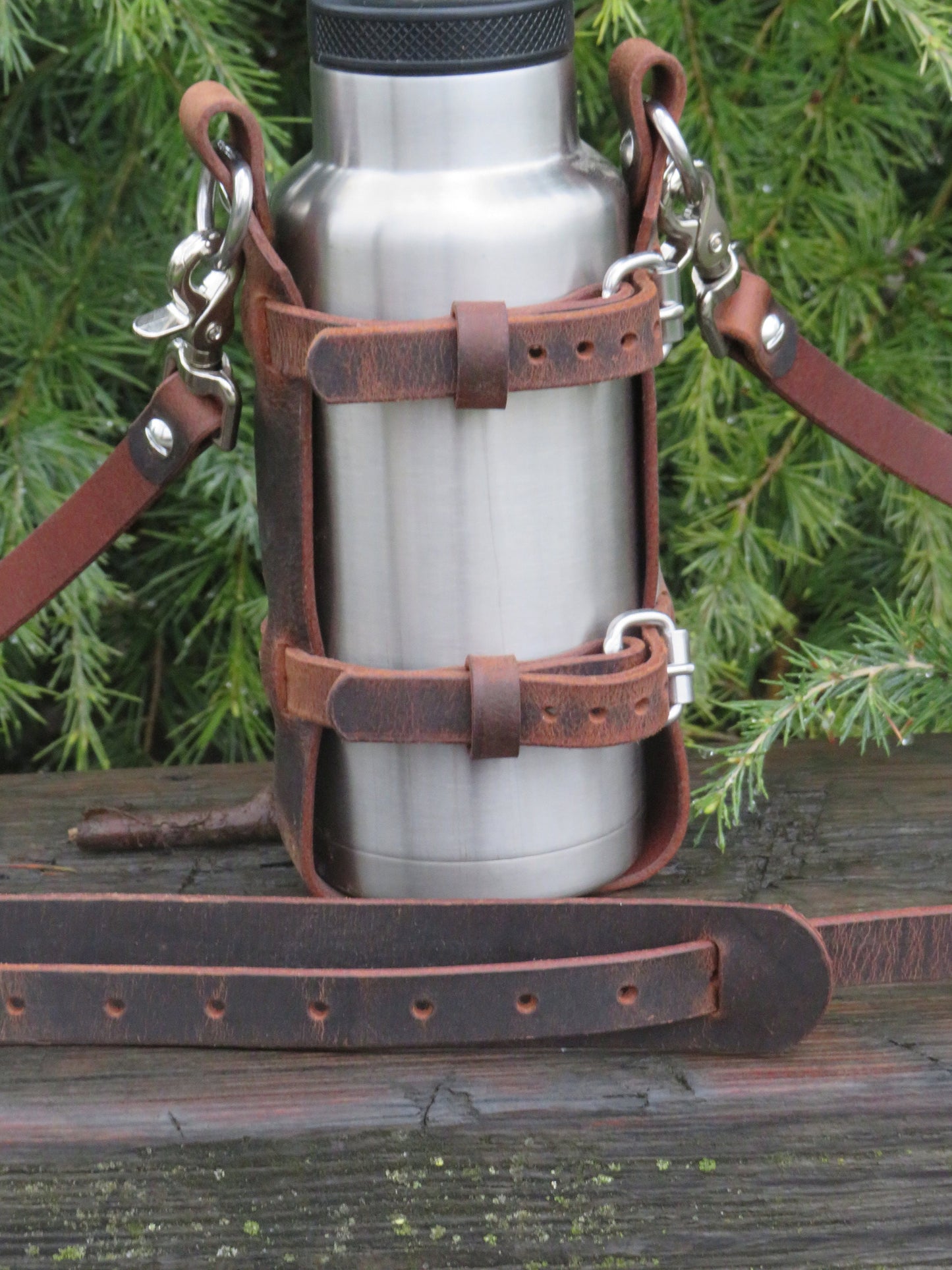 Adjustable leather water bottle carrier with shoulder strap and shoulder pad , Stainless Steel buckles, full grain leather